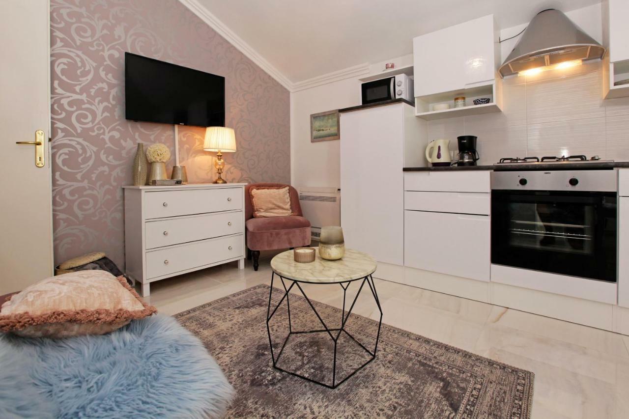 Apartment Ambroz Vela Luka Dış mekan fotoğraf